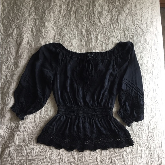 Bebe top. - Picture 6 of 7